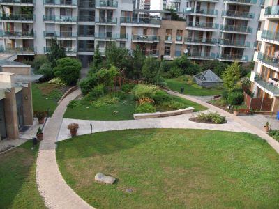 Kiadó dunai panorámás, nappali-hálós lakás Marina Parton