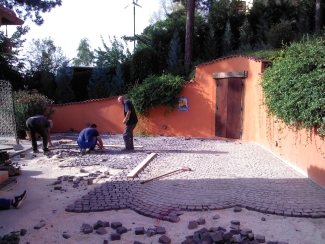 bazaltkocka, macskakő, bazalt, kockakő, 10x10cm (friss törés) 