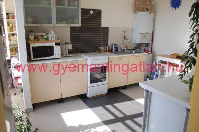 118 nm-es polgári lakás eladó