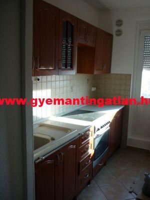 Szekszárdon, 42 nm-es, 1+1 félszobás lakás eladó!