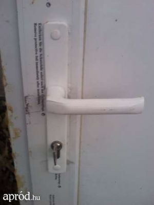 bejárati ajtó