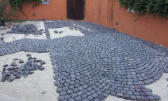 bazaltkocka, macskakő, bazalt, kockakő, 10x10cm (friss törés) 