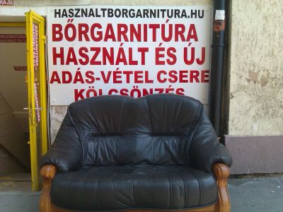 Használt bőrgarnitúra-ingyen szállítássaé!