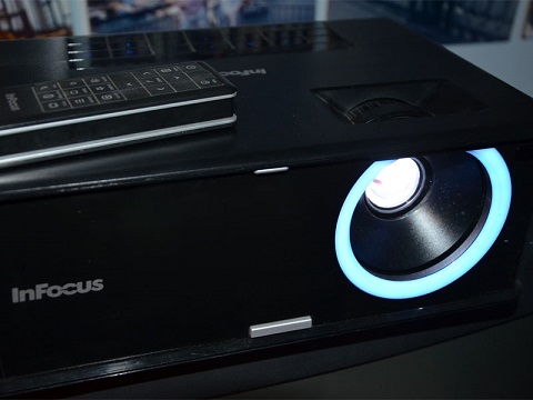 Infocus IN2114 DLP chip hibás projektor eladó!