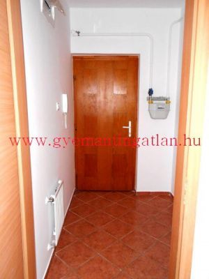 Szekszárdon újszerű, erkélyes 68 nm-es lakás!