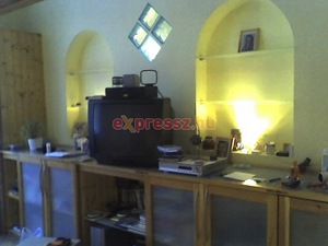 Alacsony rezsijü lakásom kiadom, jó helyen.