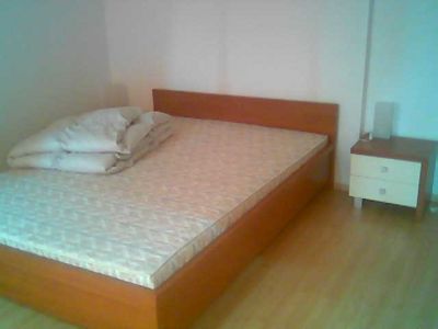 Kiadó 4 szobás újszerű lakás az Oktogonnál