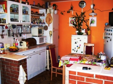 Újpest-központ közelében téglalakás eladó!