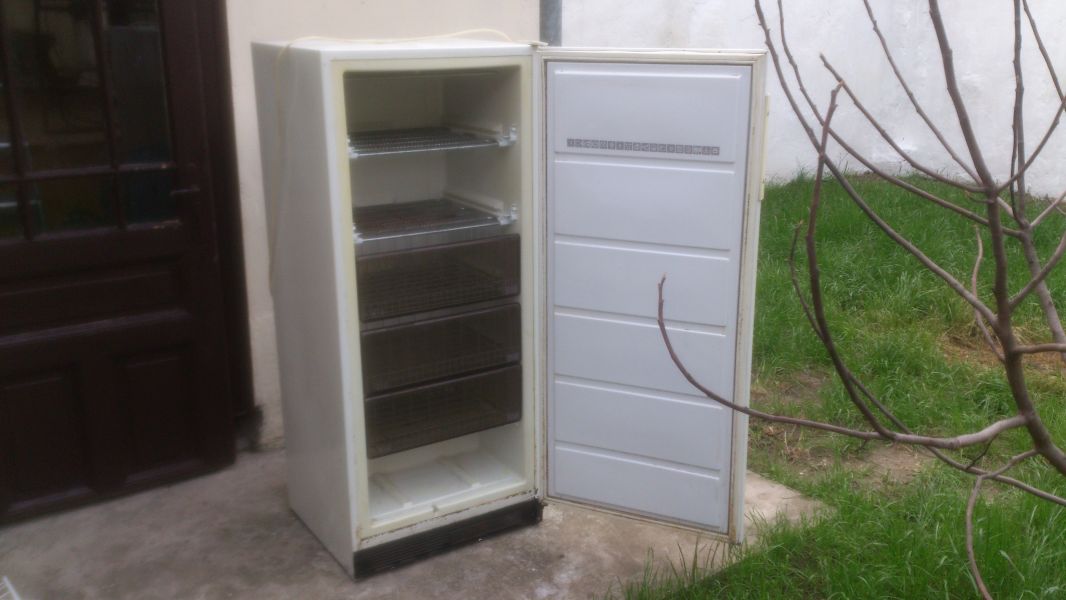 Jó állapotban lévő Zanussi fagyasztó eladó.