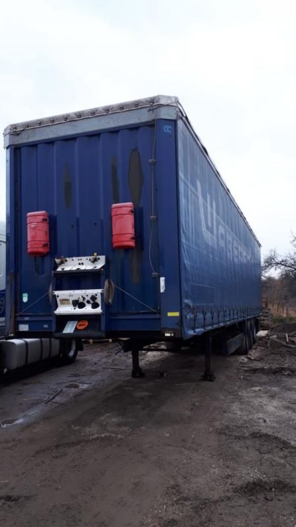 Eladó Krone rolóponyvás pótkocsi