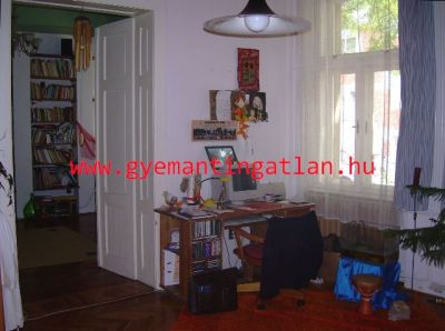 Szekszárd belvárosában polgári ház eladó