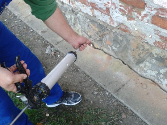 Utolagos vízszigetelés, nedves,dohos falak, injektálás, szigetelés akciós áron