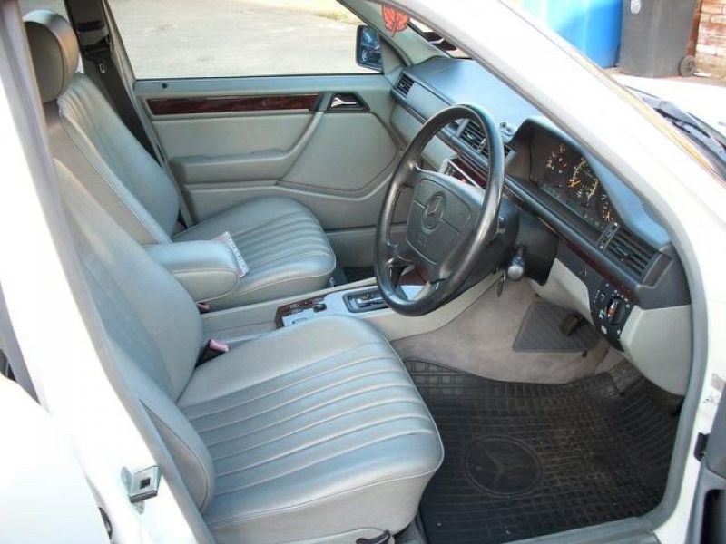 Mercedes e280 6 ajtos pullman  limuzin jobb kormanyos