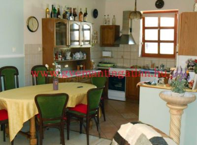 Hangulatos, egyszintes családi ház