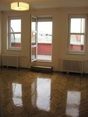 Kiadó 2 szobás lakás a Parlamentnél