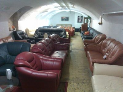 Használt bőrgarnitúra-ingyen szállítássaé!