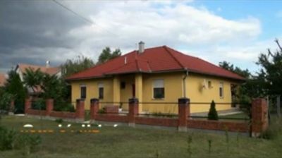 Eladó családi ház Velencén