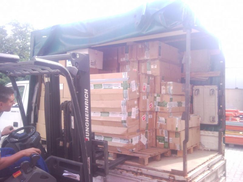 Fő-Tehertaxi, teherszállítás, fuvarozás, költöztetés, teherfuvar, bútorszállítás