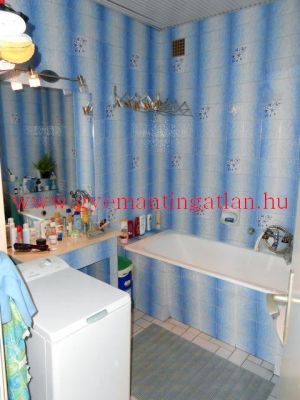 Szekszárd központi modern lakás eladó