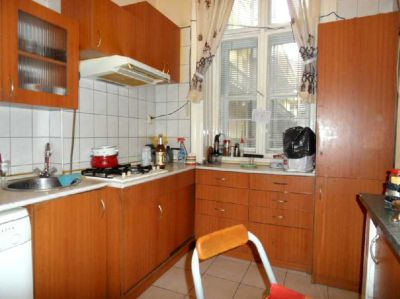 VII. ker. Osvát utcában eladó 2 szobás lakás 13,5mFt