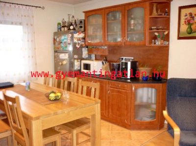 Modern,63 nm-es tetőtéri lakás eladó Szekszárdon!