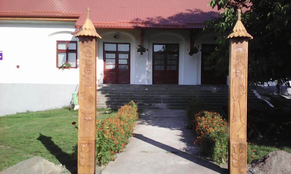 Székelykapuk, kopjafák, fafaragás, hagyományőrzés, székelytermék, dombormüvek.