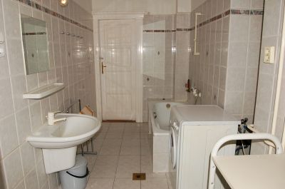 INGATLAN TULAJDONOSTÓL ELADÓ