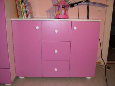 Hercegnõ nagyszekrény,komód,fésülködõ asztal,íróasztal