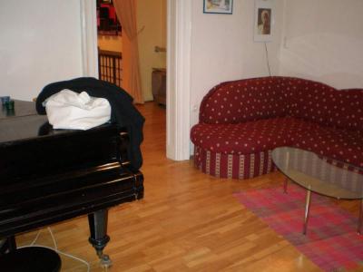 Kiadó 2 szobás, bútorozott, gépesített lakás a Deák térnél