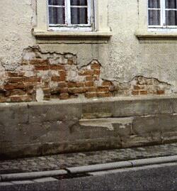 Vizes falú épületek kiszárítása, szigetelése Aquapol