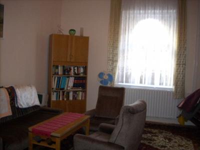 I.k. Hattyú u-ban, mf. 100nm. 3szobás lakás kiadó