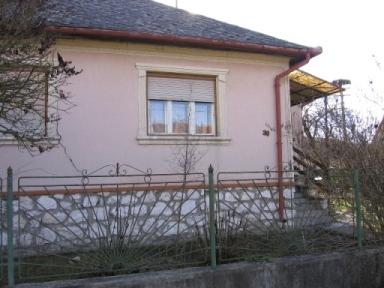 Komjáti , Táncsics Mihály 30. családi ház/eladó