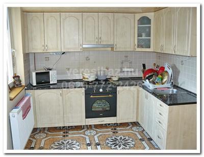 !!! Dunakeszin Dombliget Lakóparkban 2008-ban épült igényes ikerház fél eladó !!!