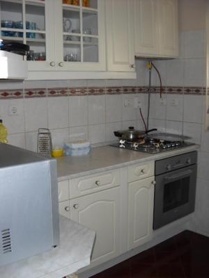 Eladó sorházi lakás Gödöllõ kertvárosias részén 