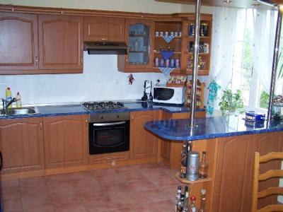 Eladó ház Veresegyházon, csendes, nyugodt, aszfaltos utcában! 