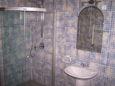 Gödöllõn központhoz közel családi ház eladó!