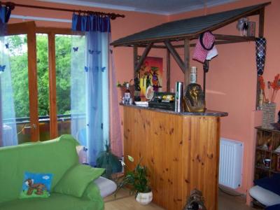 Gödöllõ központhoz közeli részén lakás eladó! 