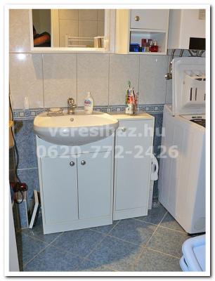 !!! Rendkívül alacsony rezsijû újszerû téglalakás Duna part közelében Dunakeszin eladó !!!