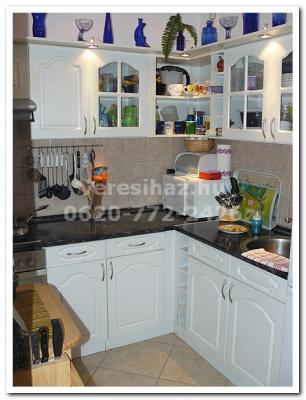 !!! IV. ker. Megyeren, Újpest kertvárosi részén újszerû téglalakás eladó !!! 