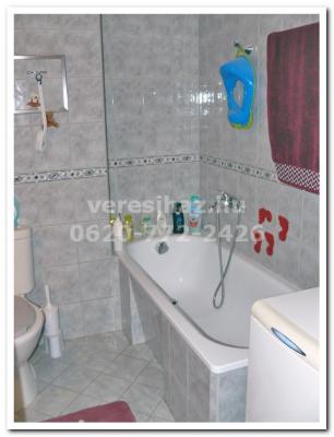 !!! IV. ker. Megyeren, Újpest kertvárosi részén újszerû téglalakás eladó !!! 