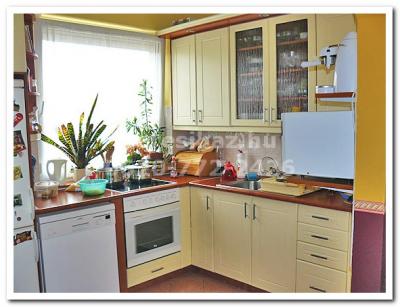 !!! Dunakeszi alagi részén újszerû, 2005-ben épült sorházi ingatlan saját kerttel eladó !!!  