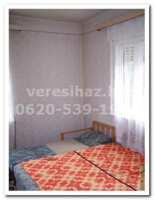 Isaszeg központjában családi ház eladó!