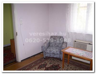 Isaszeg központjában családi ház eladó!