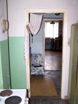 Gödöllõ blahai részén lakás eladó! 