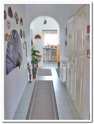 !!! ERDÕKERTESEN 2 GENERÁCIÓ RÉSZÉRE ALKALMAS PANORÁMÁS CSALÁDI HÁZ ELADÓ !!!