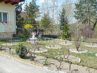 Veresegyházon családi ház eladó! 