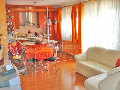 !!! Újpesten Penthouse jellegû örökpanorámás, újszerû téglalakás eladó !!!! 