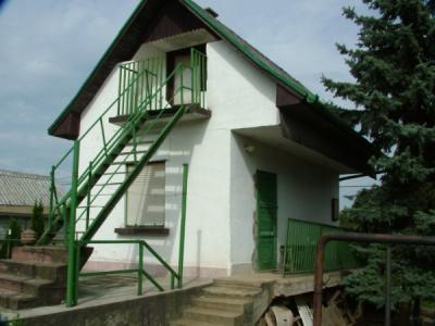 Törökbálinton az Anna hegyen eladó