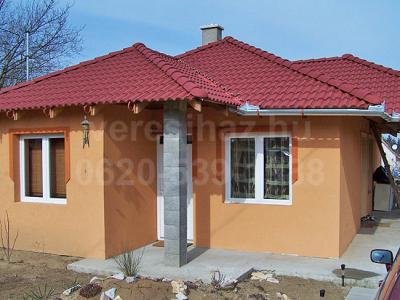 Erdõkertes nyugodt részén 2008.-ban épült családi ház eladó! 