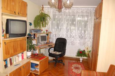 Óbudán eladó külön bejáratú 2 szobás lakás!